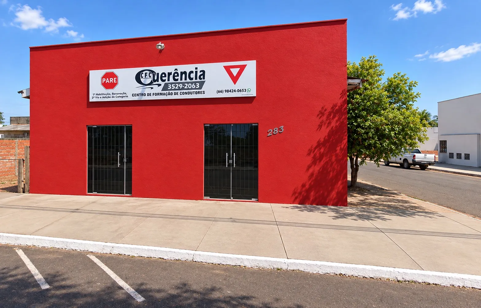 Fachada do CFC Querência